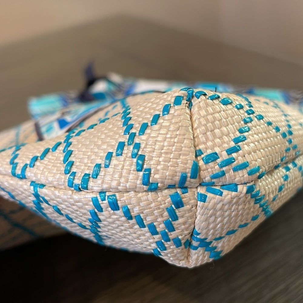 Vera Bradley Beach Crossbody in Go Fish Blue Pattern New with Tags - Picture 7 of 16